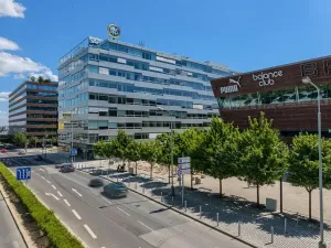 Pronájem kanceláře, Praha - Michle, Vyskočilova, 743 m2