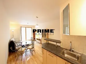 Pronájem bytu 2+kk, Praha - Žižkov, Jeseniova, 54 m2