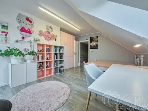 Prodej rodinného domu, Babice, Lomená, 293 m2