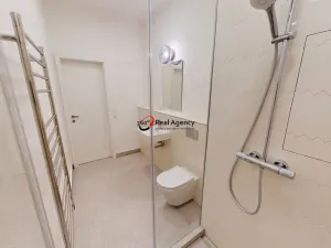 Pronájem bytu 2+kk, Praha - Nusle, Jaromírova, 52 m2