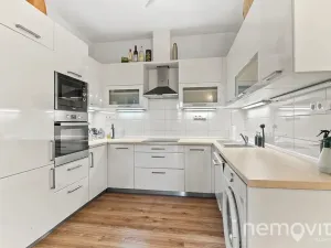 Prodej bytu 2+1, Praha - Karlín, Sokolovská, 72 m2