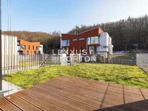 Pronájem rodinného domu, Praha - Dejvice, V Šáreckém údolí, 190 m2