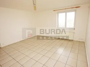 Pronájem kanceláře, Neratovice, 514 m2