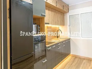 Prodej bytu 4+kk, Alicante, Španělsko, 102 m2