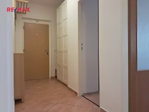 Pronájem bytu 2+kk, Praha - Hlubočepy, Voskovcova, 55 m2