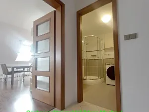 Pronájem bytu 3+kk, Praha - Strašnice, Gutova, 87 m2