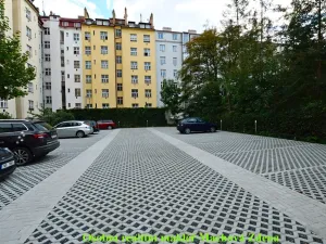Pronájem garážového stání, Praha - Žižkov, Hartigova, 12 m2
