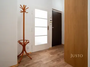 Pronájem bytu 1+kk, Praha - Dejvice, České družiny, 43 m2