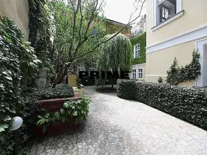 Pronájem bytu 2+1, Praha - Malá Strana, Vlašská, 73 m2