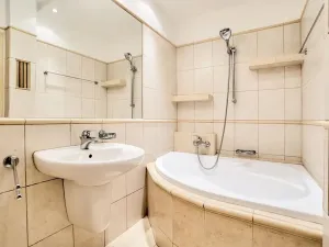 Pronájem bytu 2+1, Praha - Hloubětín, Zelenečská, 52 m2