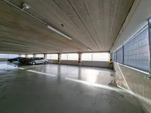 Pronájem garážového stání, Praha - Černý Most, Bryksova, 12 m2