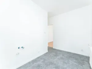 Prodej bytu 3+1, Praha - Malešice, Káranská, 76 m2