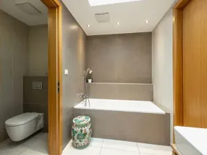 Pronájem bytu 4+kk, Praha - Holešovice, Komunardů, 200 m2