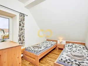 Prodej rodinného domu, Černá v Pošumaví, 330 m2