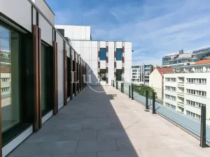 Pronájem kanceláře, Praha - Nusle, Lomnického, 208 m2