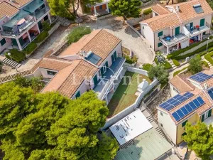 Prodej vícegeneračního domu, Rogoznica, Chorvatsko, 350 m2