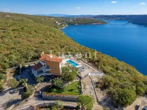 Prodej vily, Krk, Chorvatsko, 463 m2