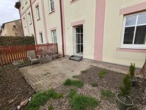 Pronájem bytu 1+kk, Milovice, Kaštanová, 36 m2