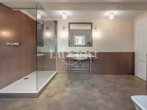 Prodej bytu 3+kk, Karlovy Vary, Vřídelní, 105 m2