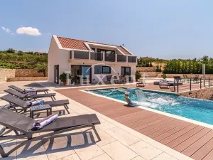 Prodej vily, Bol, Chorvatsko, 96 m2