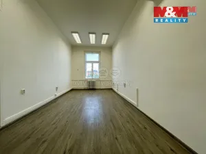 Pronájem obchodního prostoru, Praha - Nové Město, Karlovo náměstí, 18 m2