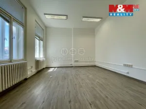 Pronájem obchodního prostoru, Praha - Nové Město, Karlovo náměstí, 95 m2