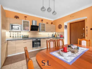 Prodej rodinného domu, Mimoň, nám. 1. máje, 256 m2