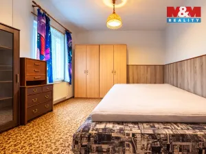 Prodej bytu 3+1, Nový Bor - Arnultovice, Gen. Svobody, 183 m2