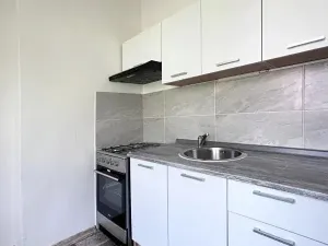 Pronájem bytu 2+1, Klášterec nad Ohří, Václava Řezáče, 55 m2