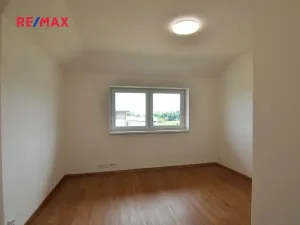 Pronájem bytu 3+1, Úhonice, Otakara Kádnera, 104 m2