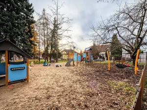 Prodej pozemku pro bydlení, Praha - Hloubětín, Mochovská, 901 m2