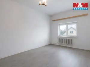 Prodej obchodního prostoru, Paskov, Náměstí, 250 m2