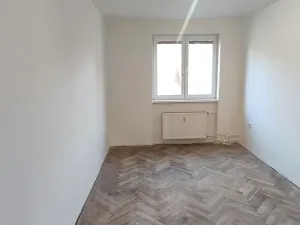 Pronájem bytu 2+1, Cheb, Kasární náměstí, 56 m2