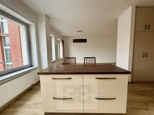 Pronájem bytu 1+kk, Zlín, Lorencova, 44 m2