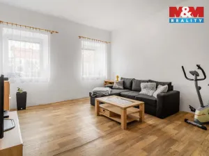 Prodej rodinného domu, Doksy, náměstí Republiky, 235 m2