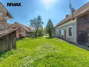 Prodej rodinného domu, Dobrovice, 180 m2