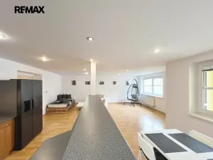 Pronájem bytu 3+kk, Praha - Holešovice, Přístavní, 101 m2