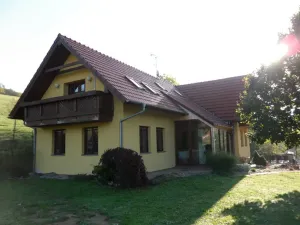 Pronájem vícegeneračního domu, Břestek, 200 m2