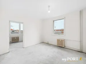 Prodej bytu 3+1, Plzeň, Zábělská, 67 m2