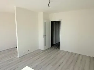 Prodej bytu 1+kk, Praha - Hloubětín, Sámská, 35 m2