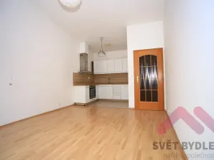 Pronájem bytu 2+kk, Praha - Žižkov, Jeseniova, 52 m2