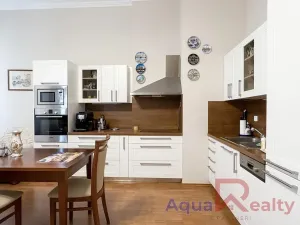 Pronájem bytu 3+kk, Karlovy Vary, Zámecký vrch, 86 m2