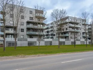 Pronájem bytu 2+kk, Praha - Prosek, Čakovická, 43 m2