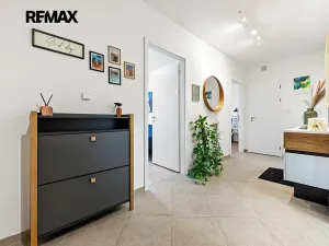 Pronájem bytu 3+kk, Praha - Hloubětín, U Elektry, 80 m2