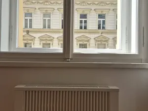 Pronájem bytu 1+1, Praha - Vinohrady, Perunova, 40 m2