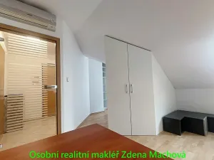 Pronájem bytu 2+kk, Praha - Strašnice, Gutova, 48 m2