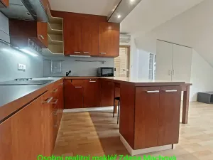 Pronájem bytu 2+kk, Praha - Strašnice, Gutova, 48 m2
