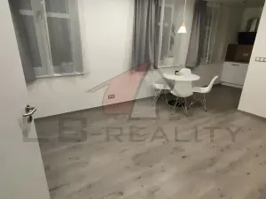 Pronájem bytu 2+kk, Kolín, Politických vězňů, 58 m2