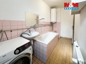 Prodej bytu 3+1, Volary, Náměstí, 96 m2