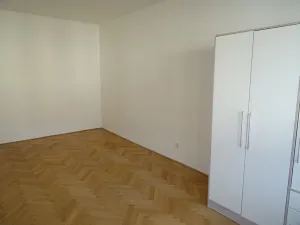 Pronájem bytu 3+1, Praha - Nusle, Žateckých, 83 m2